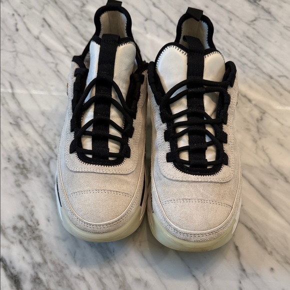 CHANEL Beige and Black Suede Low-Top Sneakers with Gold CC Accent - Picture 5 of 12